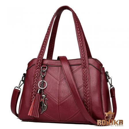 Who Are the Target Audience of Leather Shoulder Bags?