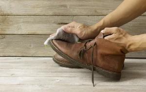 how to clean leather shoes simply