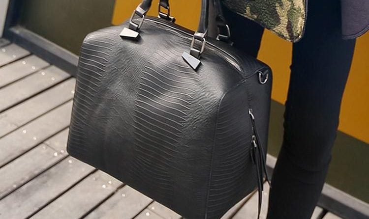  Buy And Price women Travel Leather Bag 