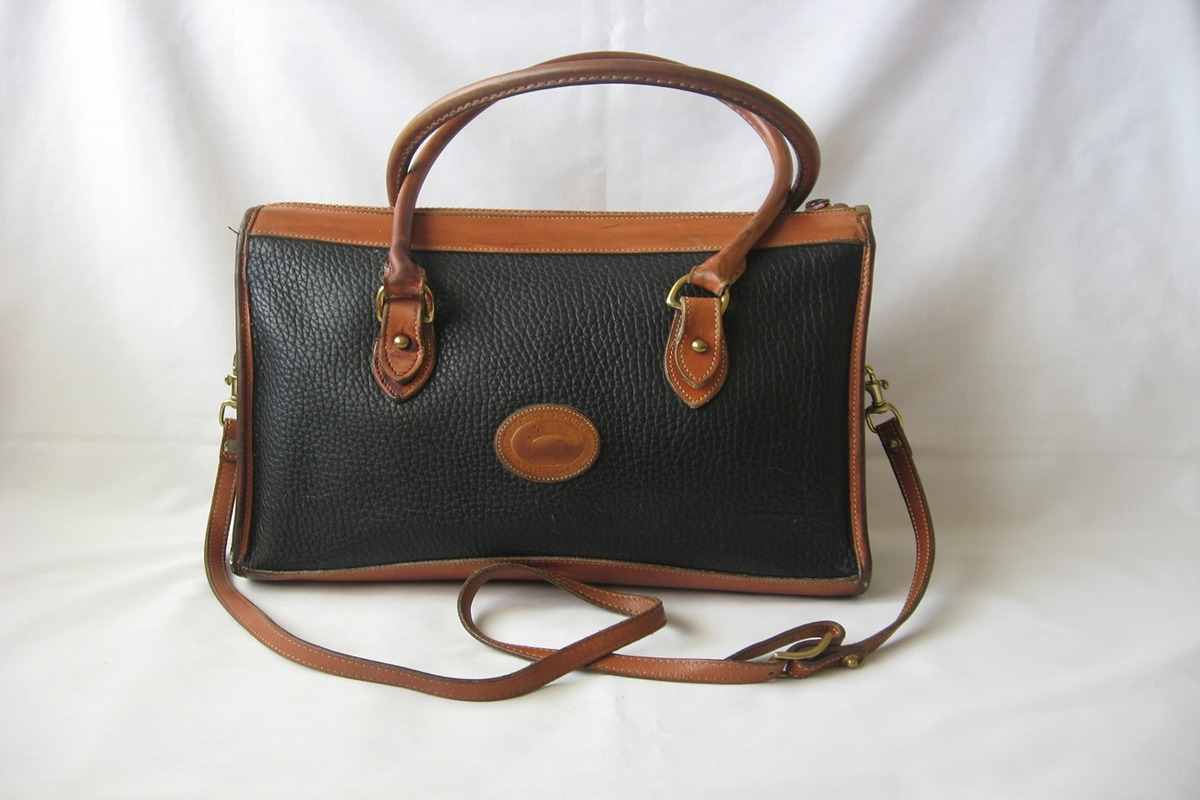  Navy Leather Handbag Purchase Price + Photo 