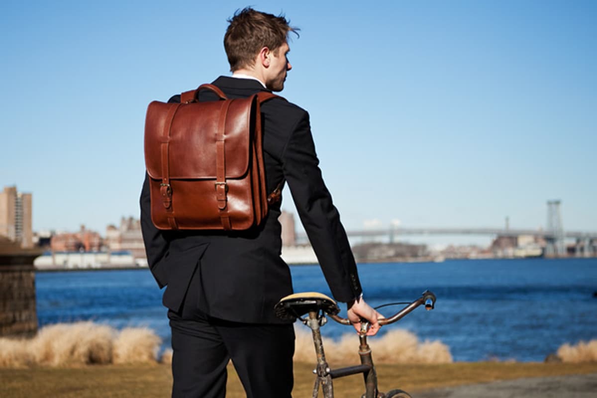 Leather men’s messenger bag satchel that last forever 