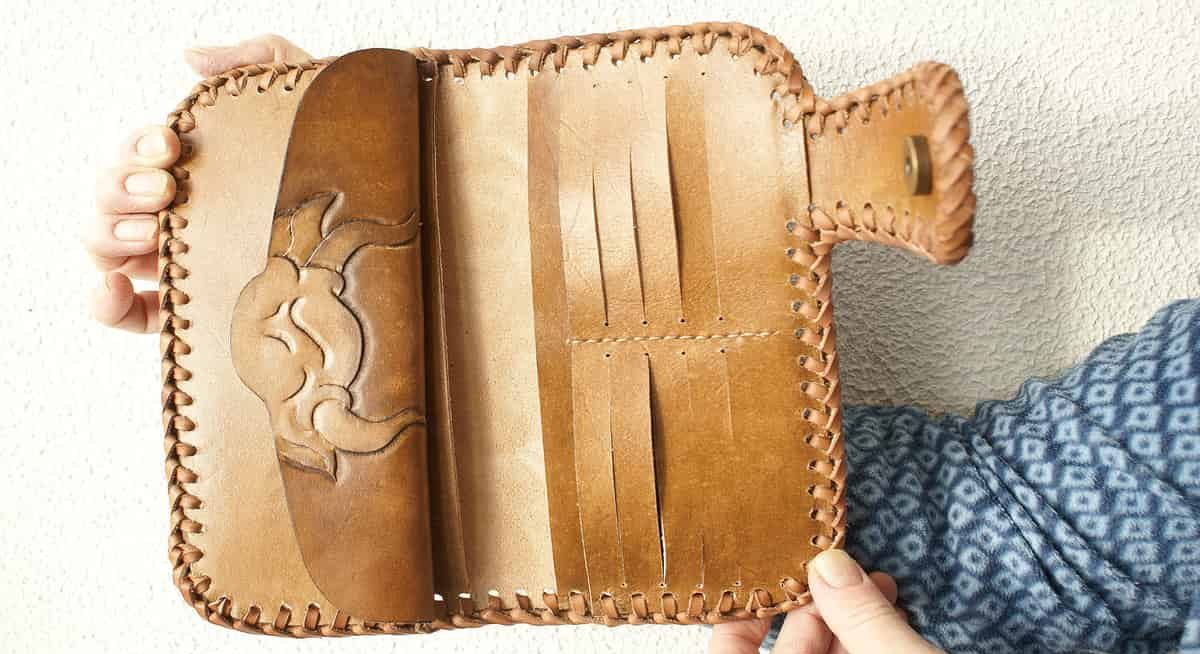  Buy leather purse | Selling All Types of leather purse At a Reasonable Price 