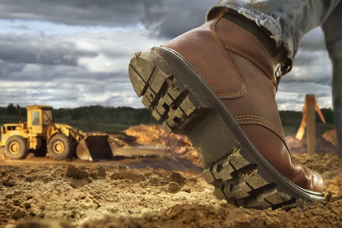  Buy Men Construction Safety Work Boots at an eanchorceptional price 