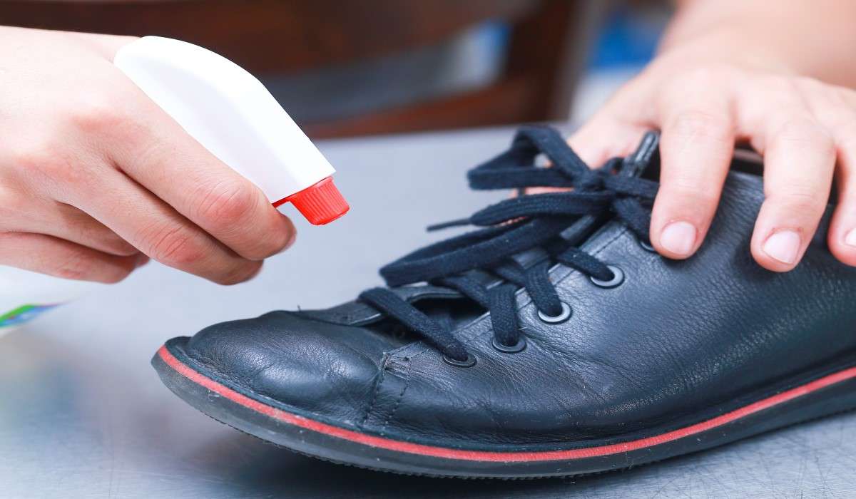  how to soften old leather shoes + restore 